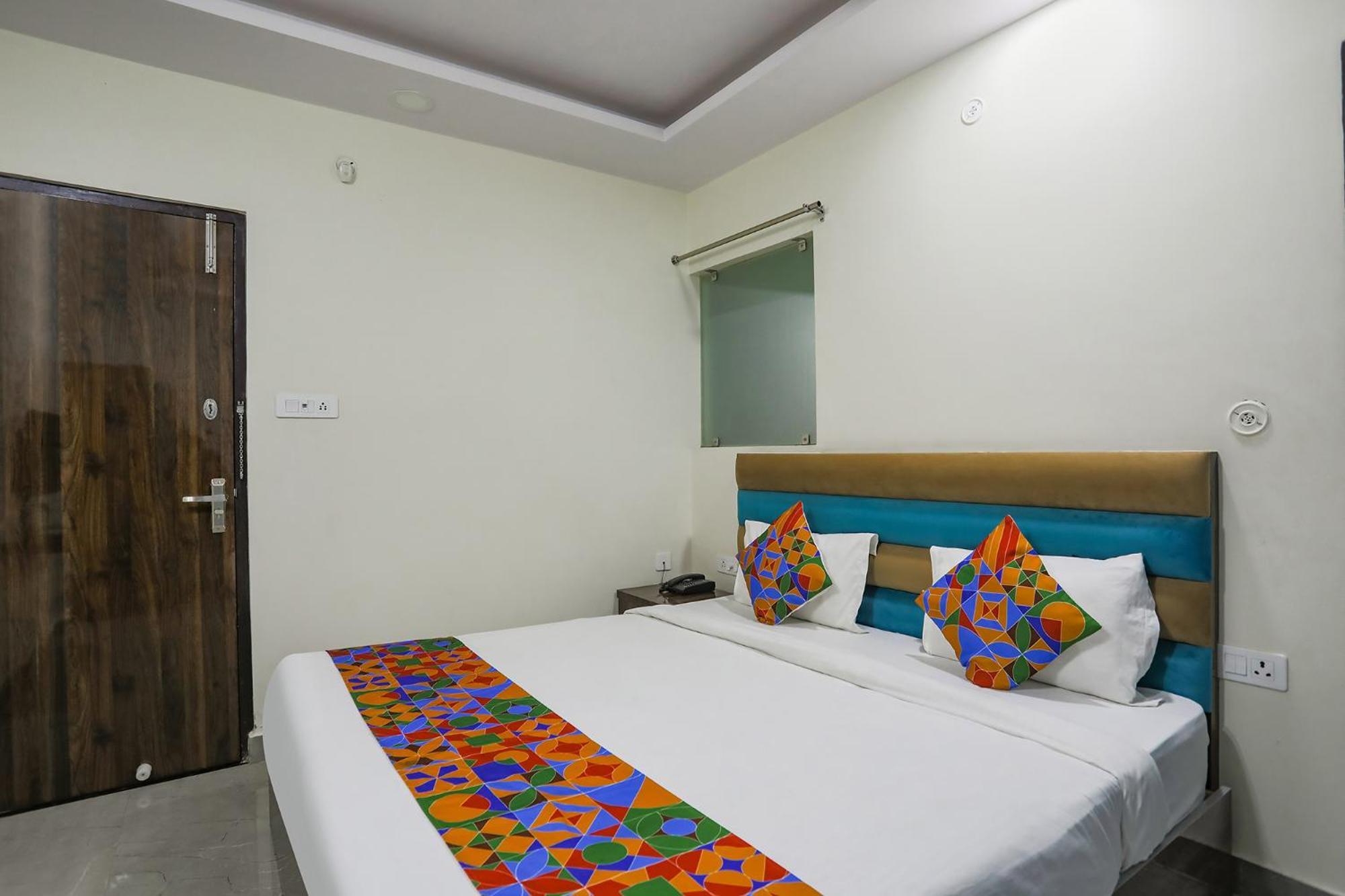 Fabhotel Sm Palace Chinhat Exterior foto
